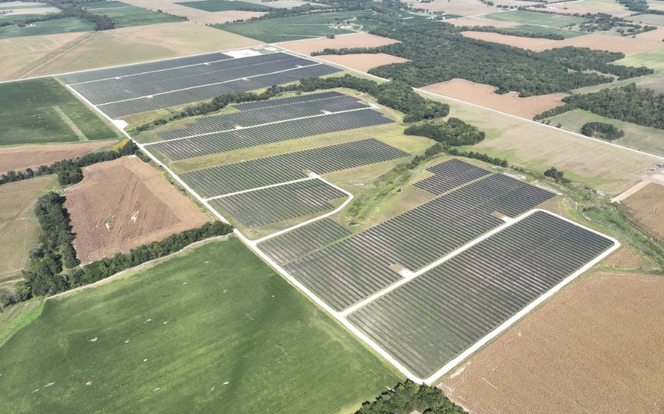 Aerial photo of the Altona solar installation